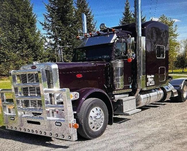 Used 2022 Peterbilt 389