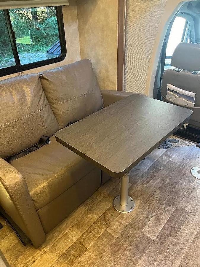 Used 2019 Winnebago View 24V Class C Motorhome