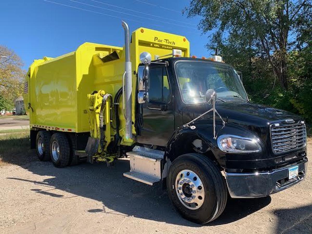 Used 2022 Freightliner M2