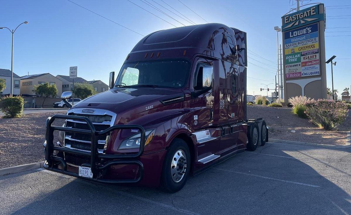 Used 2019 FREIGHTLINER CASCADIA 126