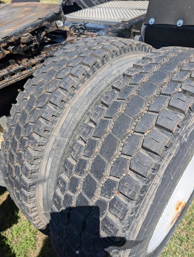 Used 2010 International Prostar Day Cab Semi Truck