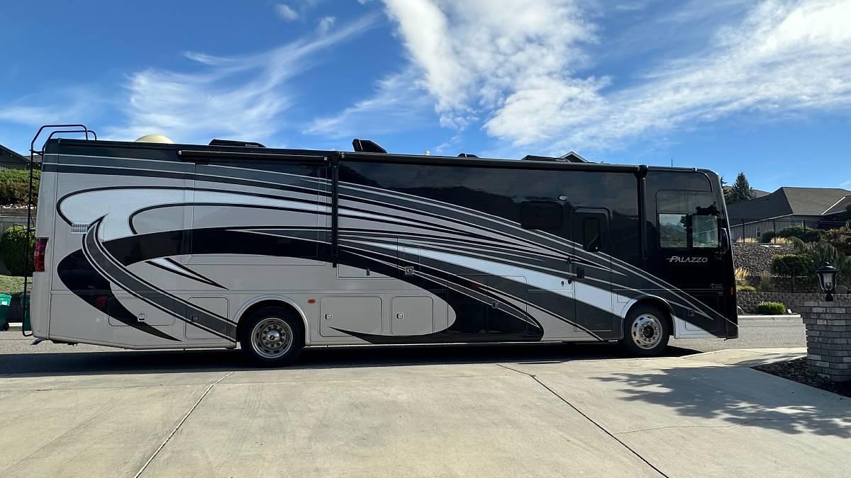 Used 2017 Thor Motor Coach Palazzo 36.1 Class A Motorhome