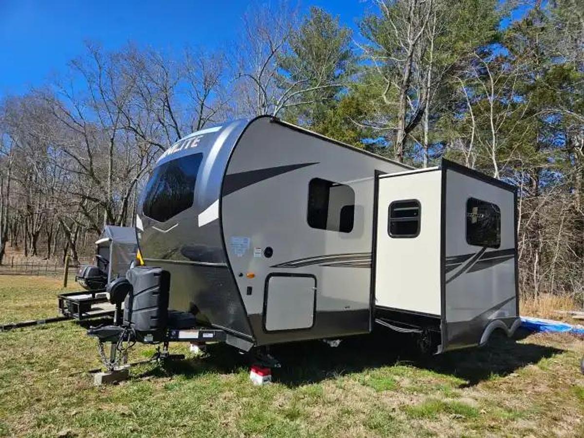 Used 2022 Rockwood Mini Lite 2205S