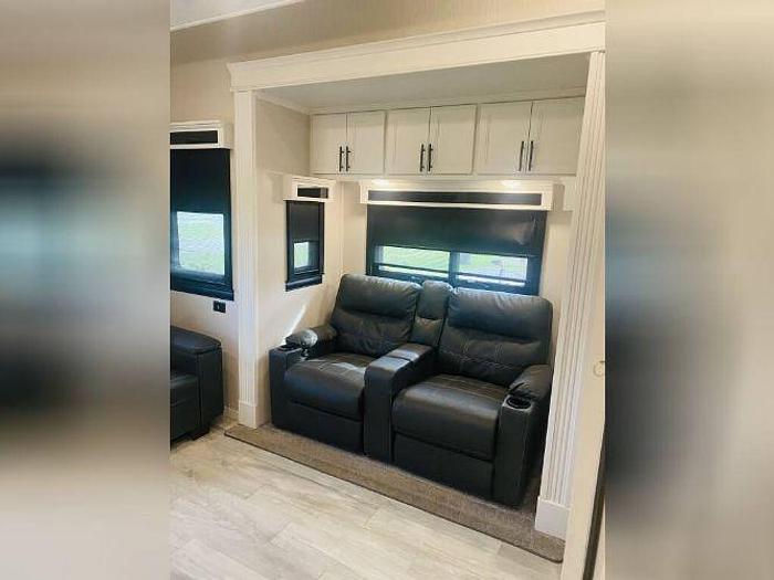 Used 2022 Forest River Legacy 442MC