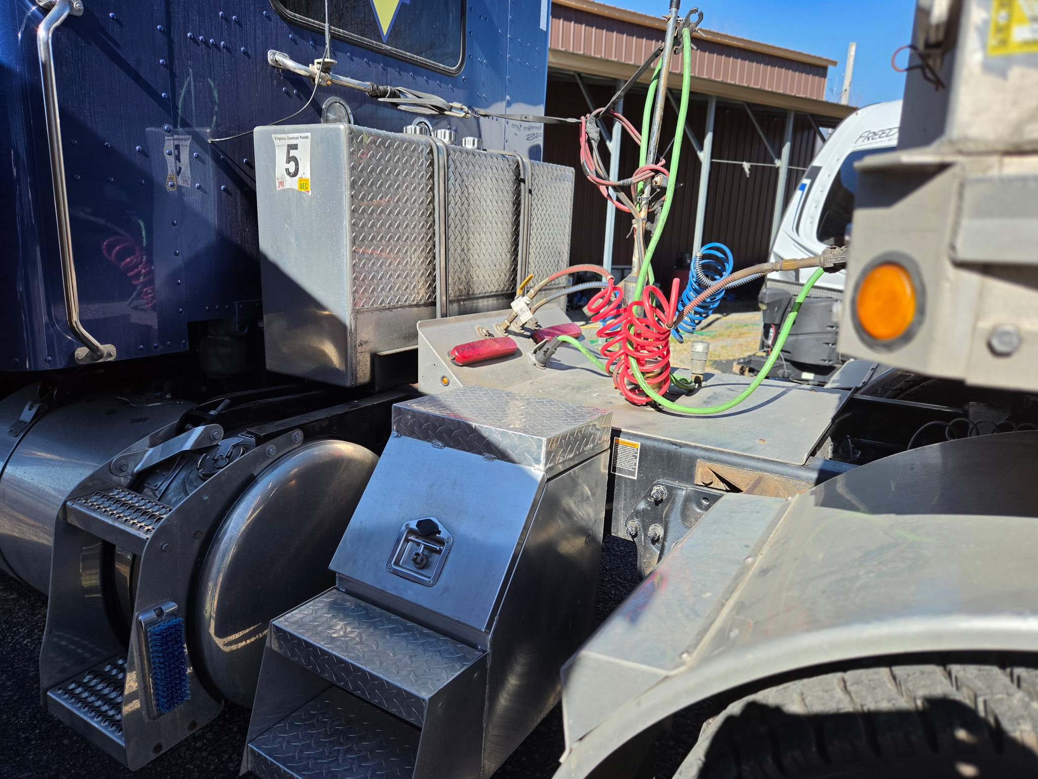 Used 2025 Peterbilt 567