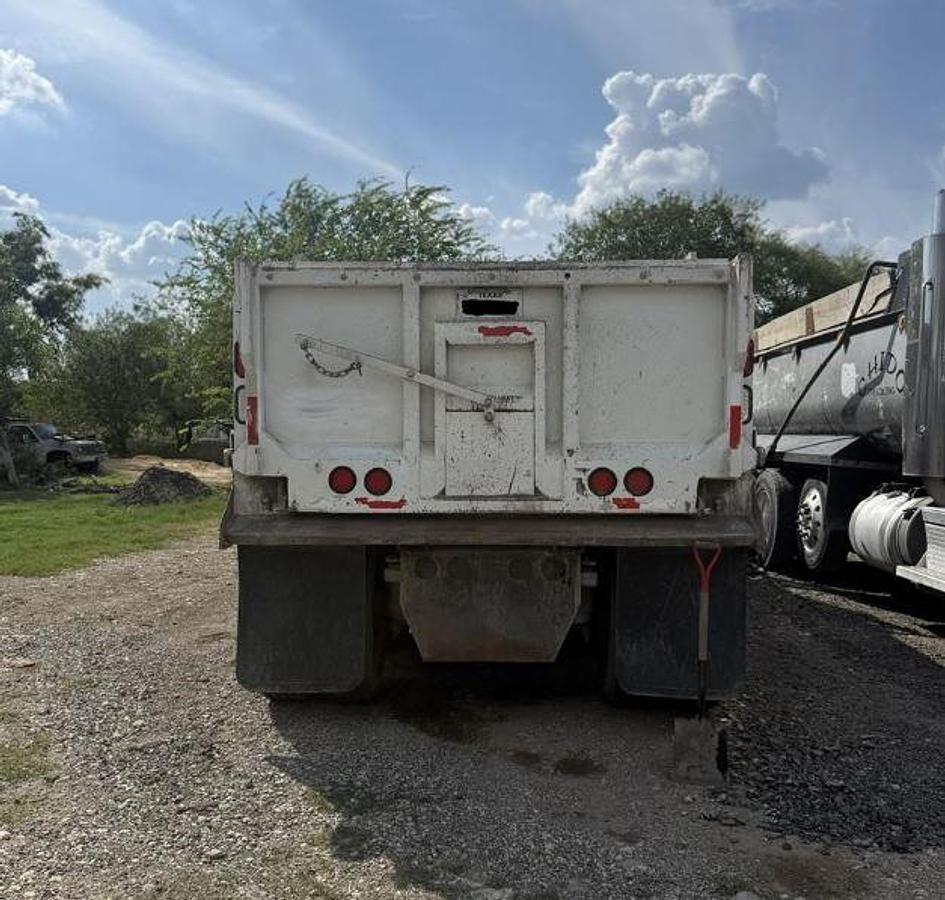 Used 2012 Peterbilt 389