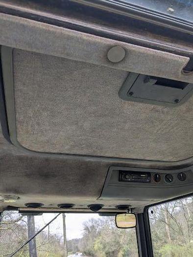 Used 1996 NEW HOLLAND 5640