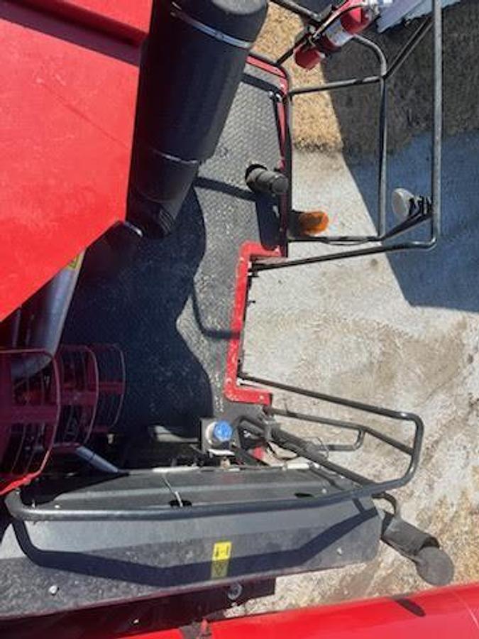 Used 2013 CASE IH 7230 Combine