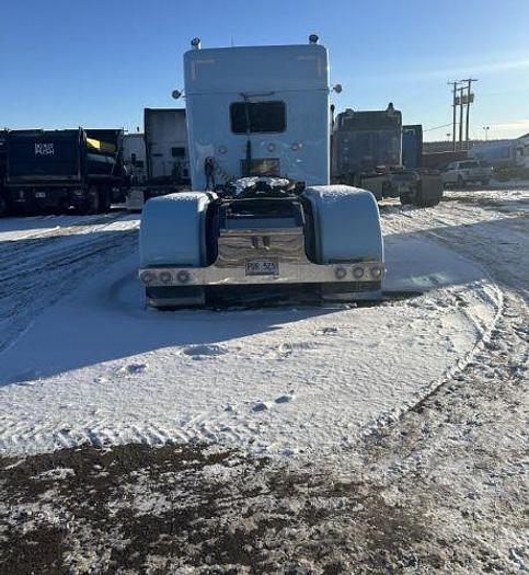 Used 2023 KENWORTH W990