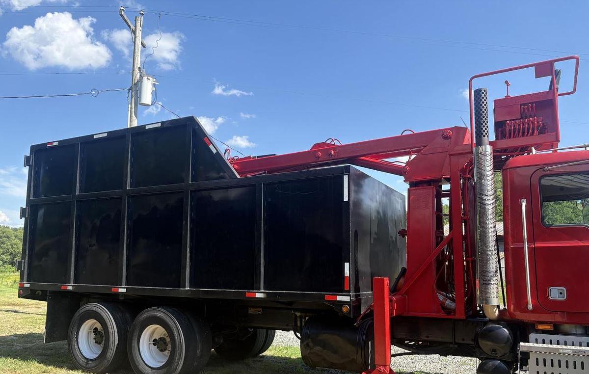 Used 2009 Mack Granite GU813 Grapple Truck