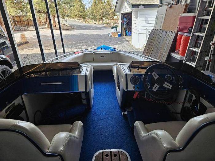 Used 1986 Commander Power Boat