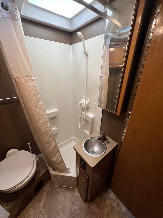 Used 2016 Thor Motor Coach Siesta Sprinter 24Sr Class C Motorhome