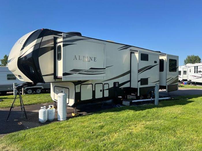 Used 2019 Keystone Alpine 3500RL
