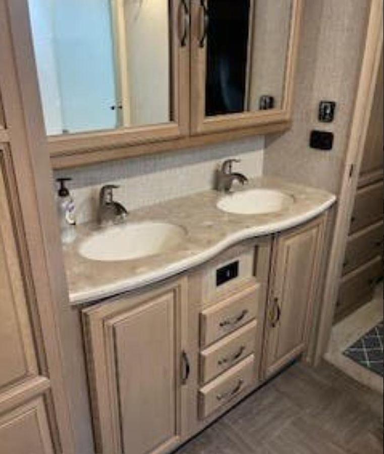 Used 2016 Redwood Redwood 39MB