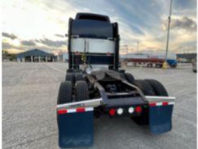 Used 2017 KENWORTH W900L