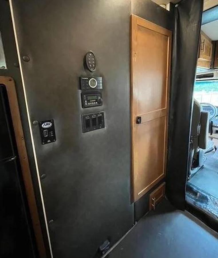 Used 2021 Kenworth T880