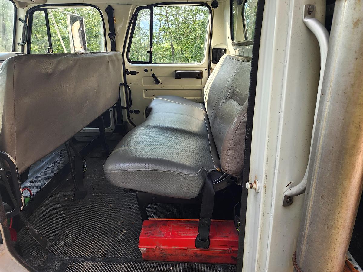 Used 2002 International 4700