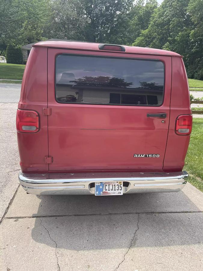 Used 1995 Dodge Ram Van B1500