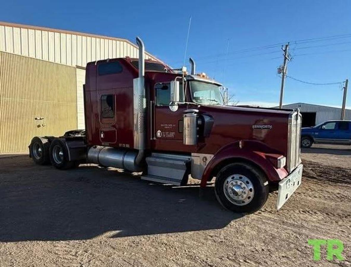 Used 2002 Kenworth W900