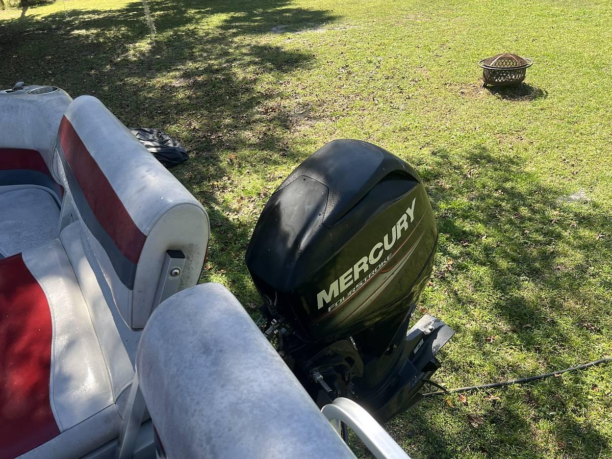 Used 2022 16 ft Tri-Toon Pontoon Tracker Boat