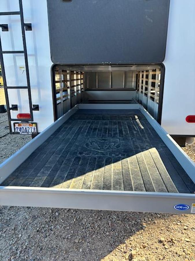 Used 2022 Alliance RV Paradigm 385 FL Fifth Wheel