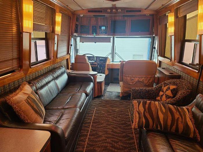 Used 1987 Prevost XL-40 Marathon