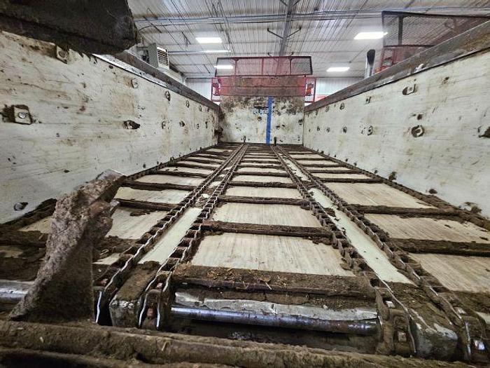 Used 1995 Peterbilt 379 Manure Spreader