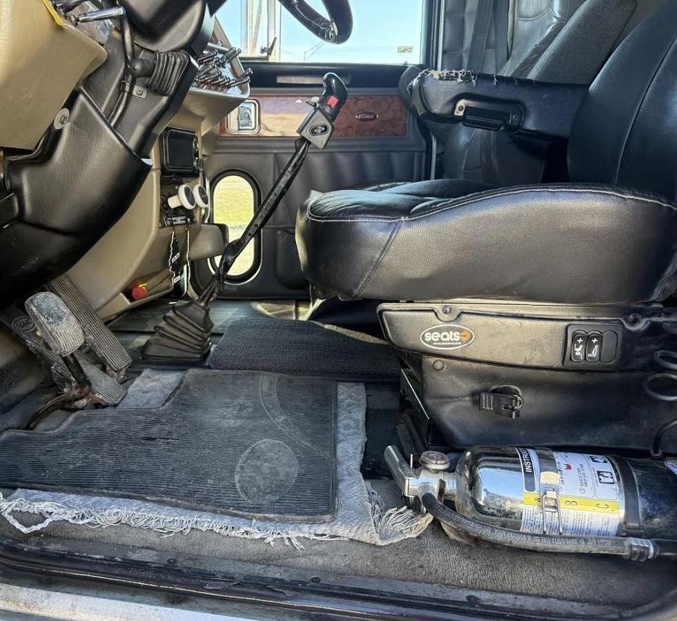 Used 2003 Peterbilt 379EXHD