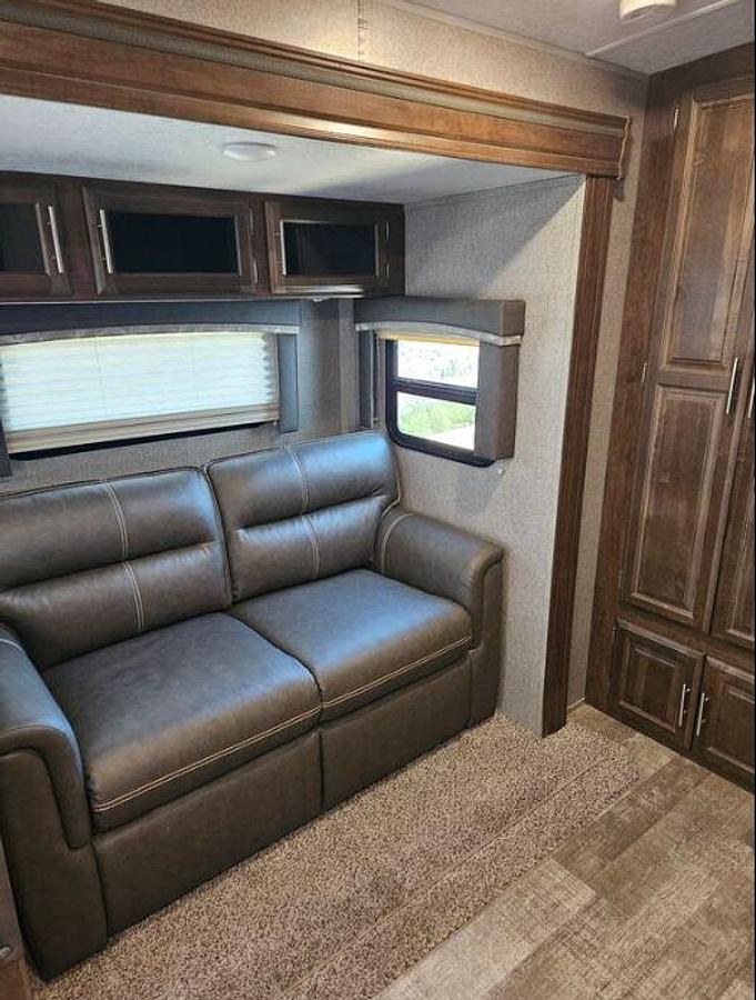 Used 2020 Forest River Rockwood RLT 2910 SBD Travel Trailer