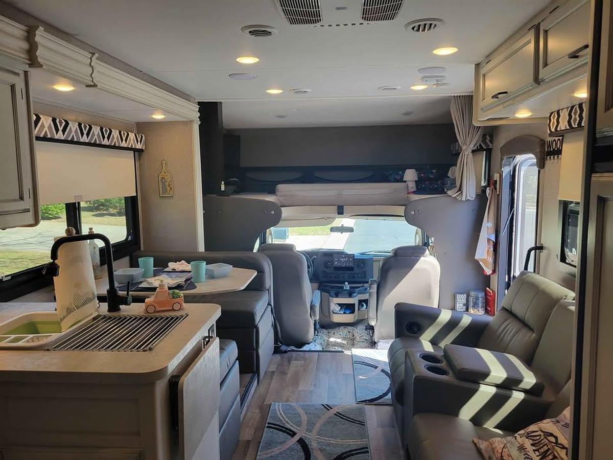 Used 2021 Jayco Greyhawk 27U