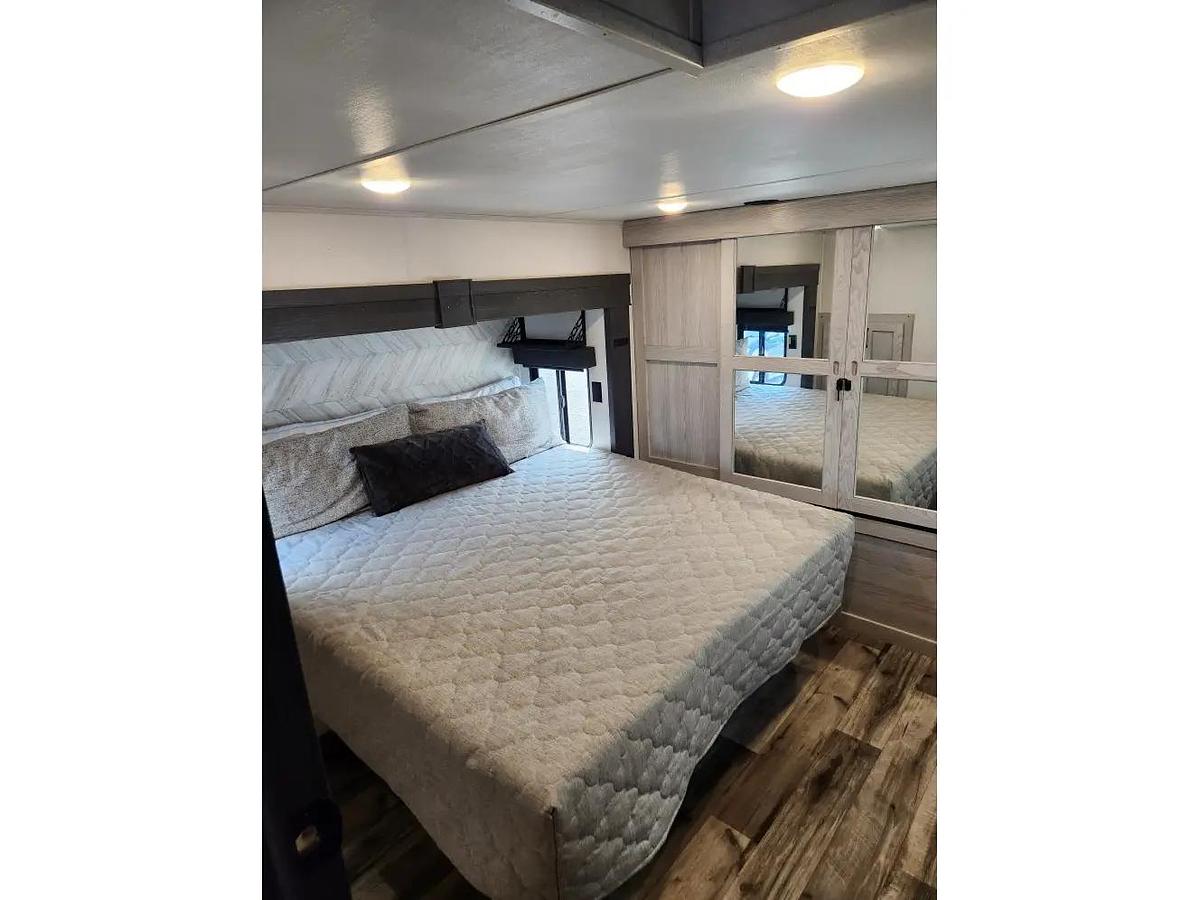Used 2023 Keystone Montana High Country 377FL