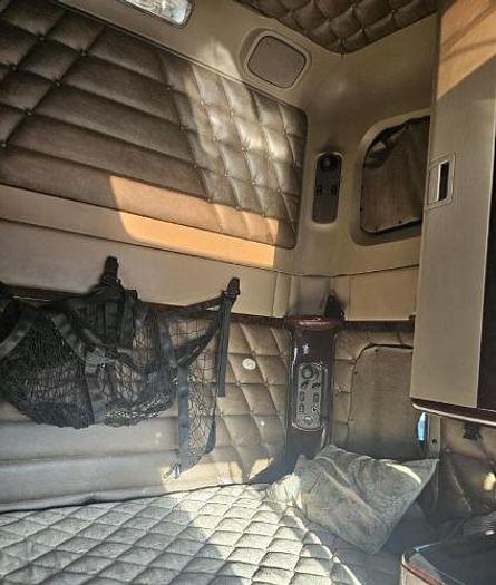 Used 2017 Freightliner Coronado 132