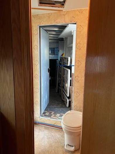 Used 2000 Sundowner Sunlite with Hitch