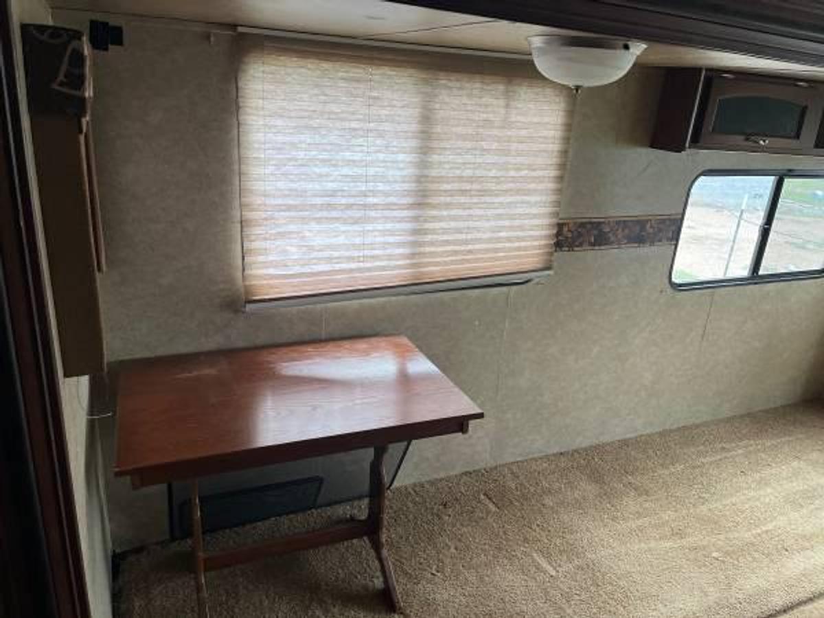Used 2015 Primetime Avenger 33rsd
