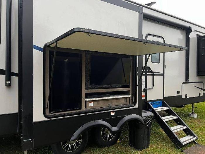 Used 2019 Keystone Sprinter 355IFWMLS