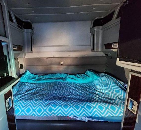 Used 2014 Peterbilt 389