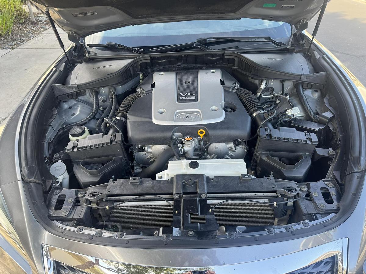 Used 2016 Infiniti Q70