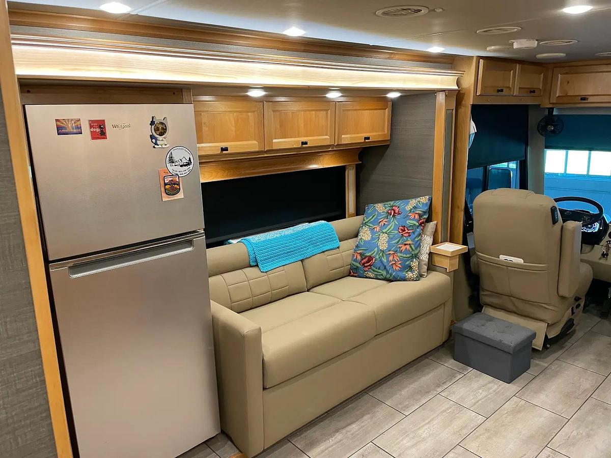 Used 2022 Tiffin Allegro Breeze 31BR