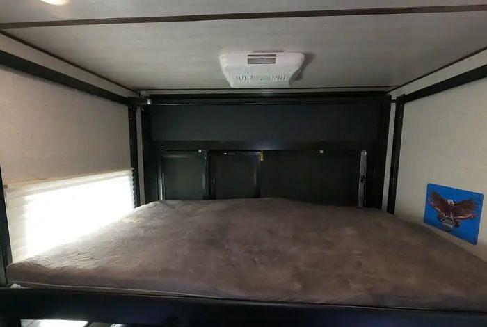 Used 2020 Dutchmen Voltage 3635