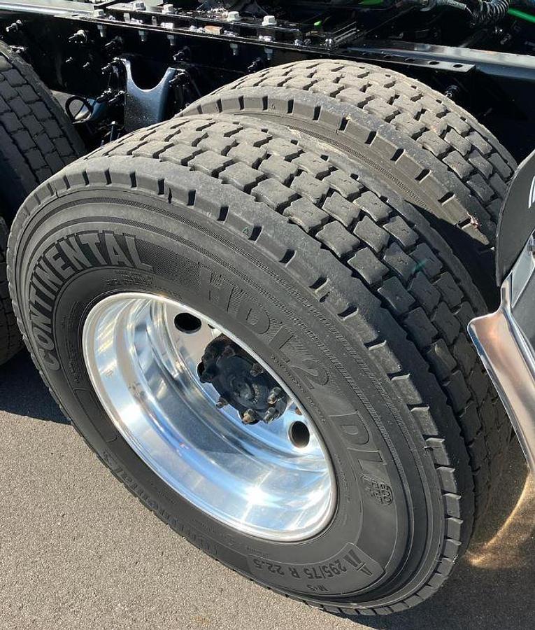 Used 2025 INTERNATIONAL LT Conventional Sleeper Semi