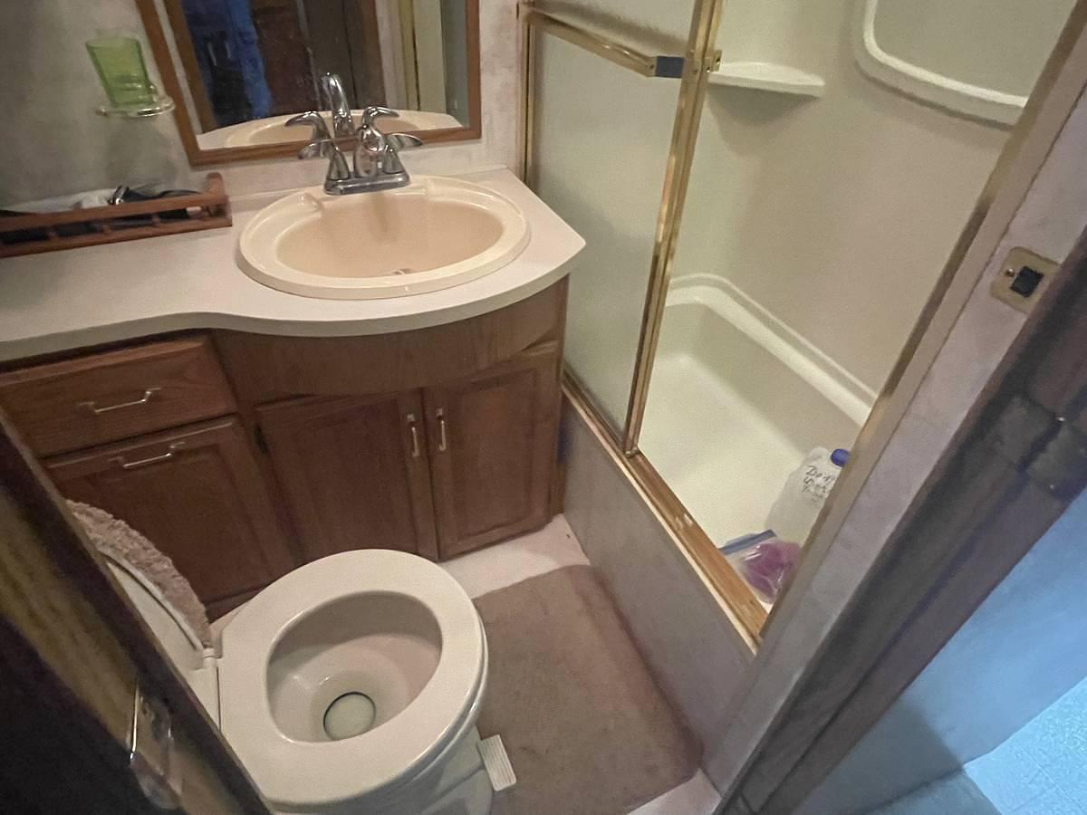 Used 1999 Itasca Suncruiser Class A Motorhome