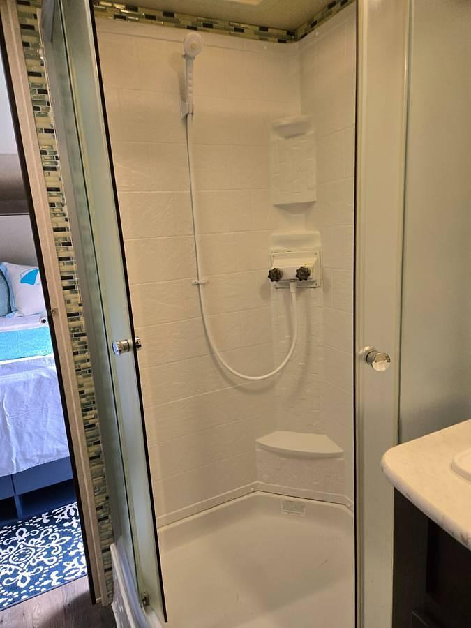 Used 2018 Forest River Salem Cruise Lite T254RLXL 30' Travel Trailer