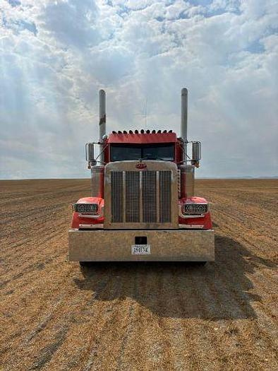 Used 1995 Peterbilt 379 Flat Top Sleeper