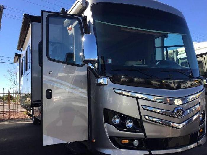 Used 2013 Monaco Knight 40DFT