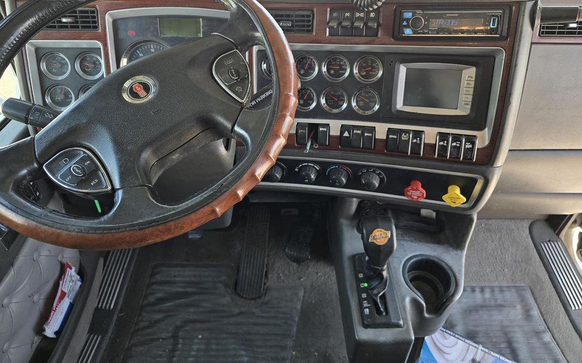 Used 2009 Kenworth T660