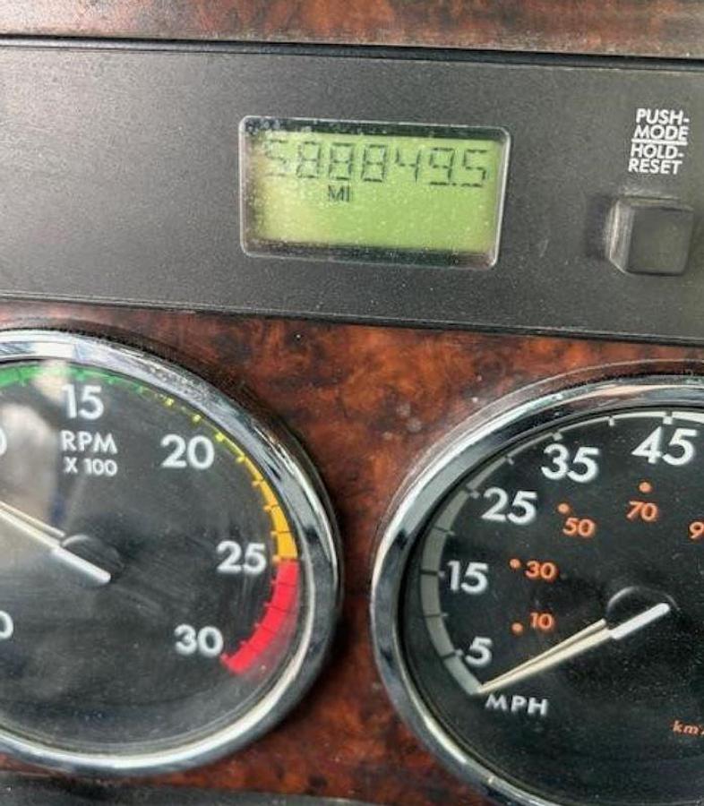 Used 2017 Freightliner Columbia 120