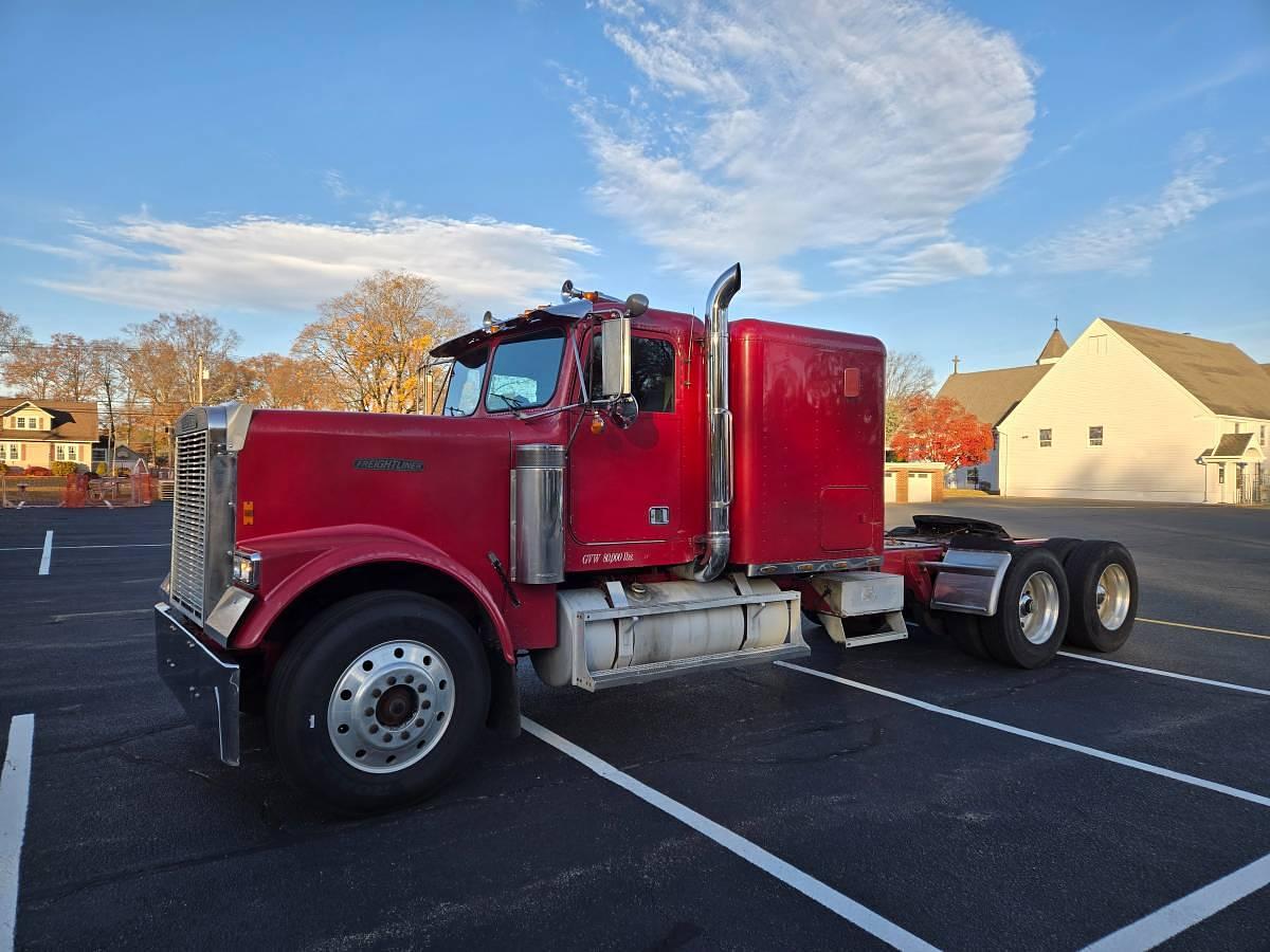 Used 1987 Freightliner FLC120 Conventional Sleeper Semi
