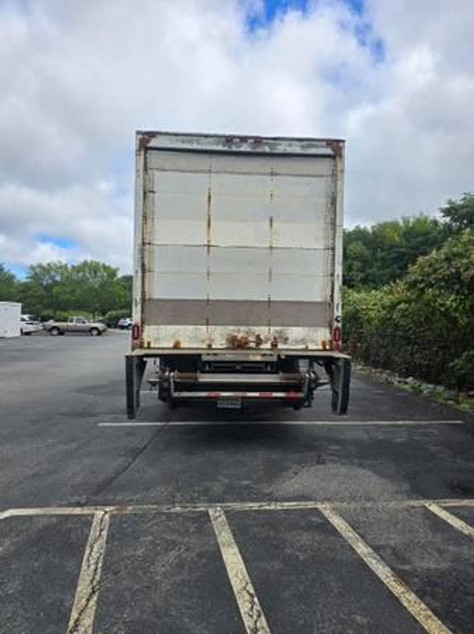 Used 2016 Freightliner M2 106