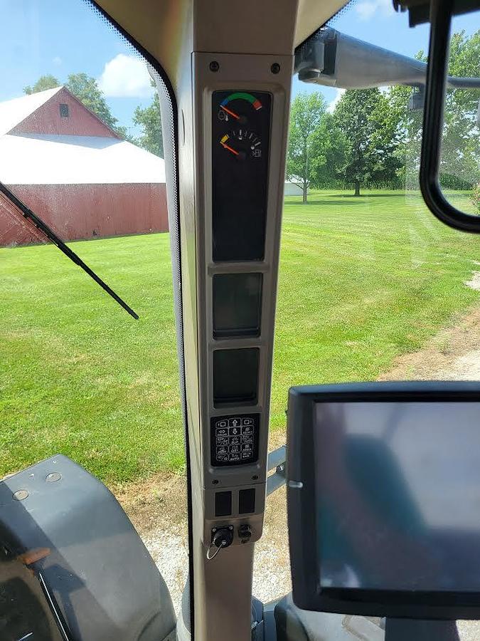 Used 2013 CASE IH MAGNUM 235 Tractor