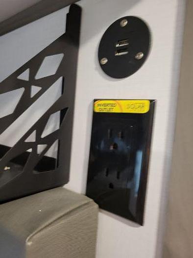 Used 2023 Keystone Montana 3123RL